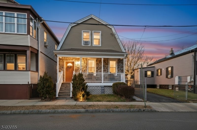 Photo of Listing #4002957