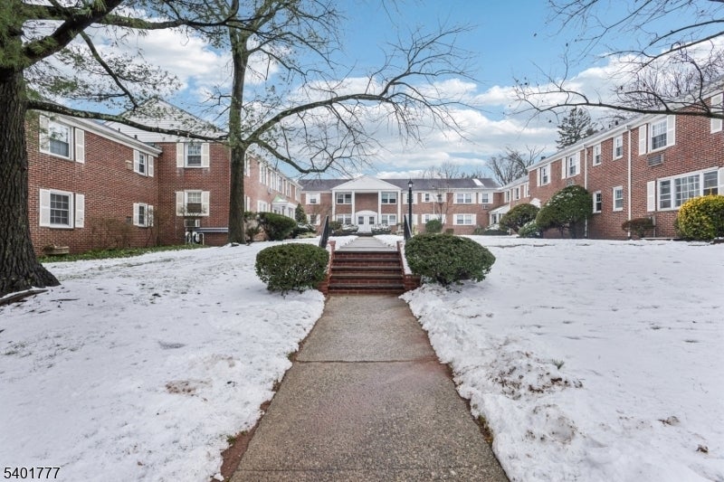 Photo of Listing #4003175