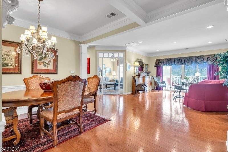 Photo of Listing #4003420