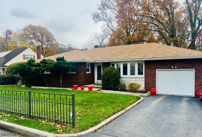 Photo of Listing #4003563