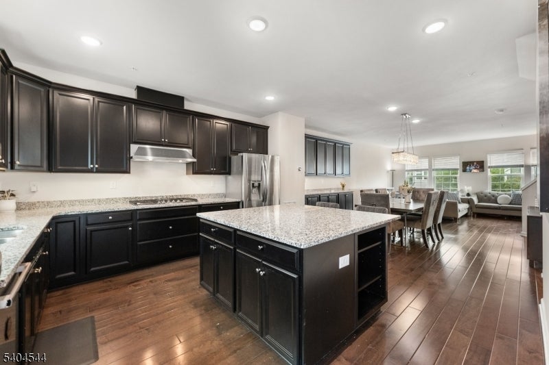 Photo of Listing #4003985