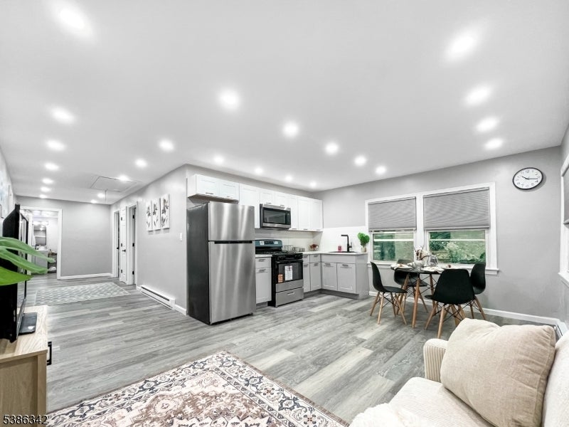 Photo of Listing #4004299