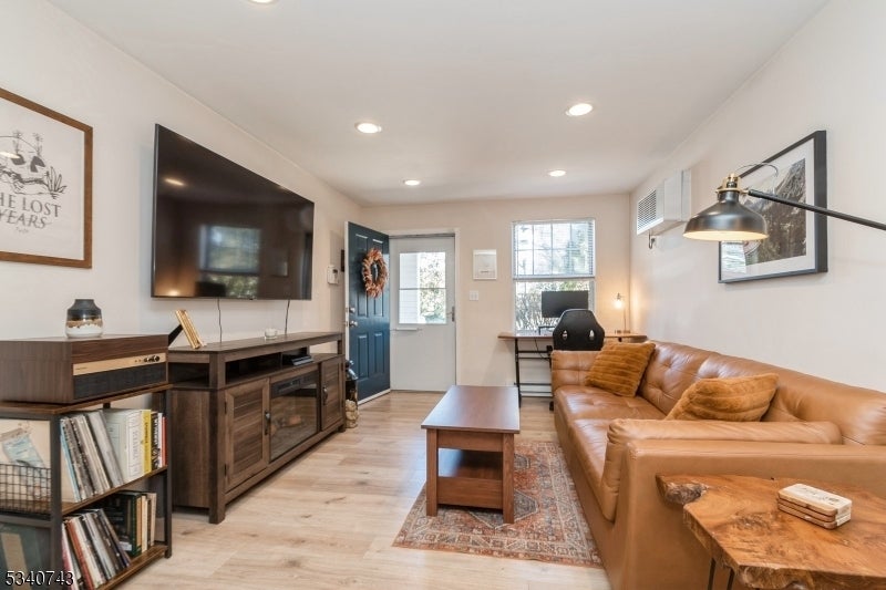 Photo of Listing #4004623