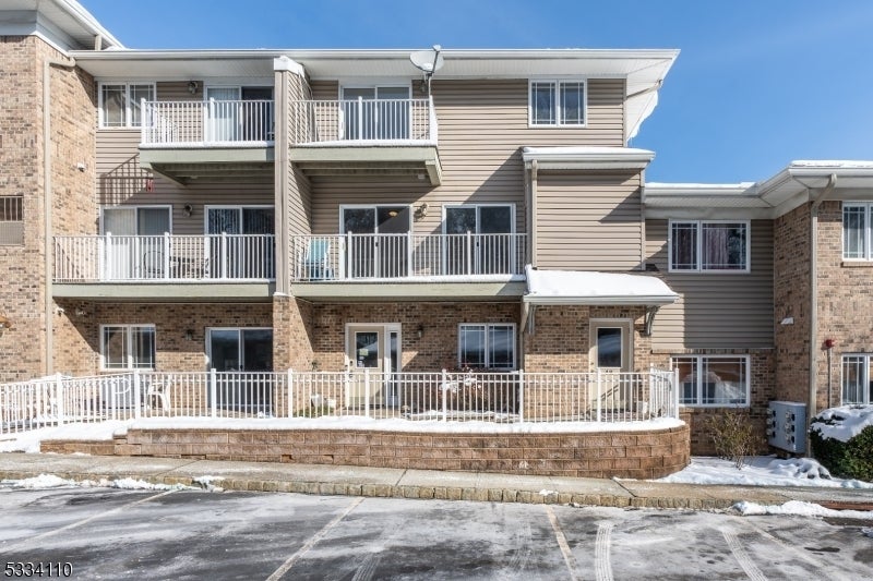 Photo of Listing #3942727