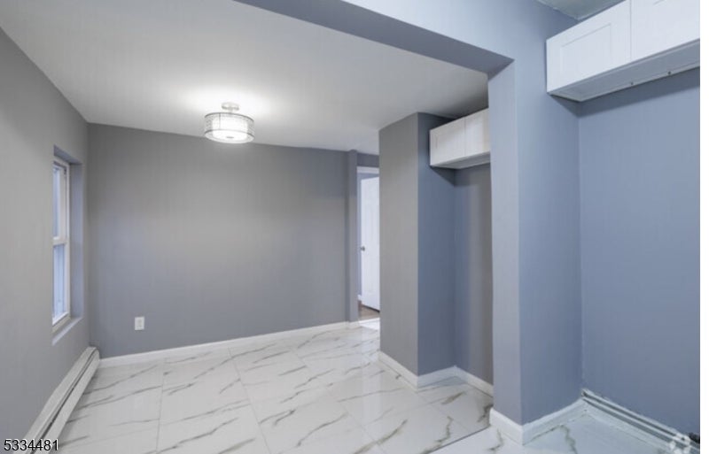 Photo of Listing #3942897