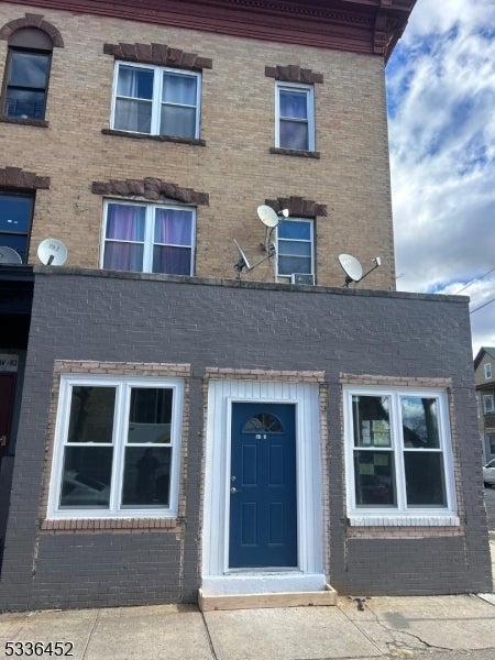 Photo of Listing #3944479