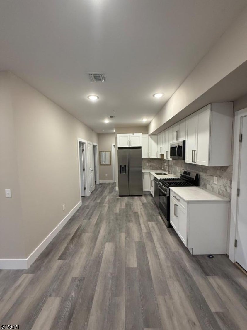 Photo of Listing #3946878