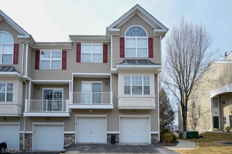 Photo of Listing #3949316