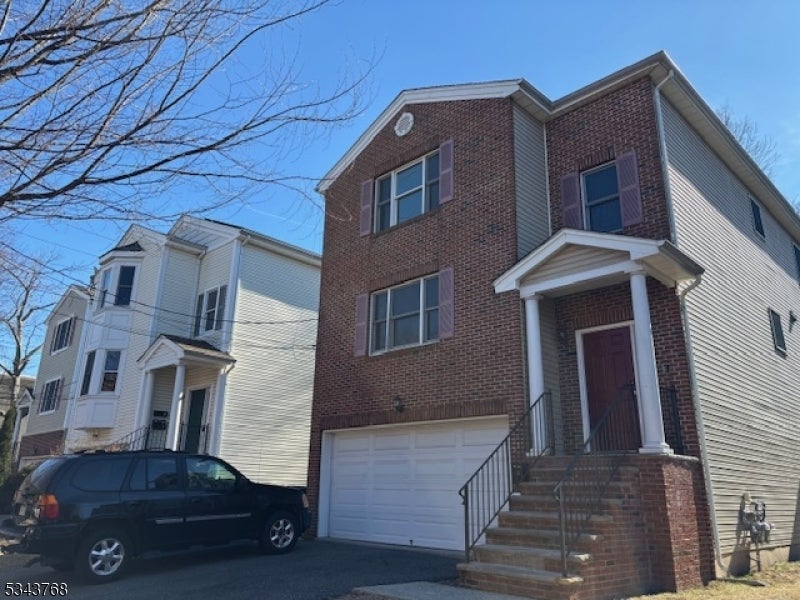 Photo of Listing #3950584