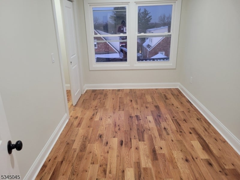 Photo of Listing #3951593