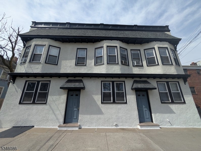 Photo of Listing #3952552