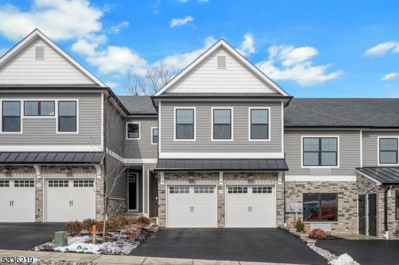 Photo of Listing #3952725