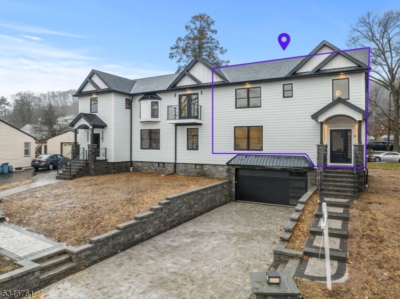 Photo of Listing #3953127