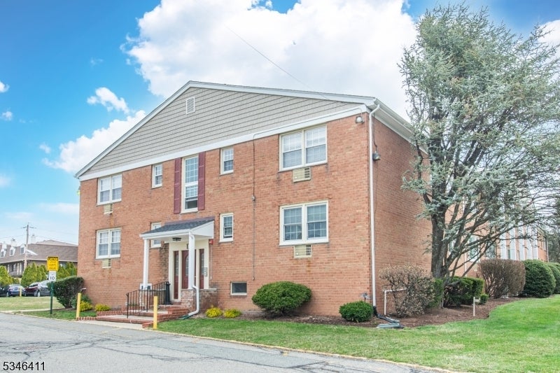 Photo of Listing #3953149