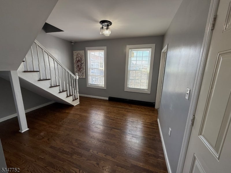 Photo of Listing #3954000