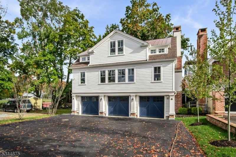 Photo of Listing #3954108