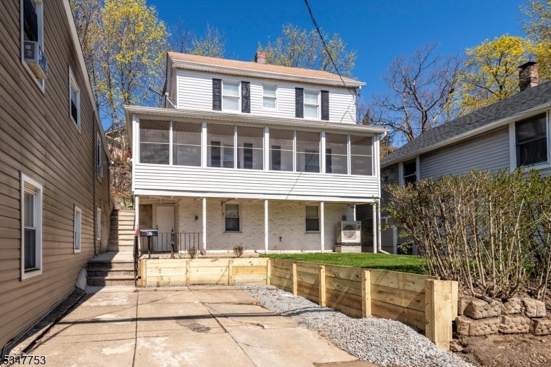 Photo of Listing #3954228