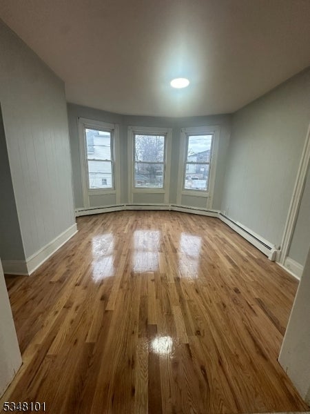 Photo of Listing #3954311