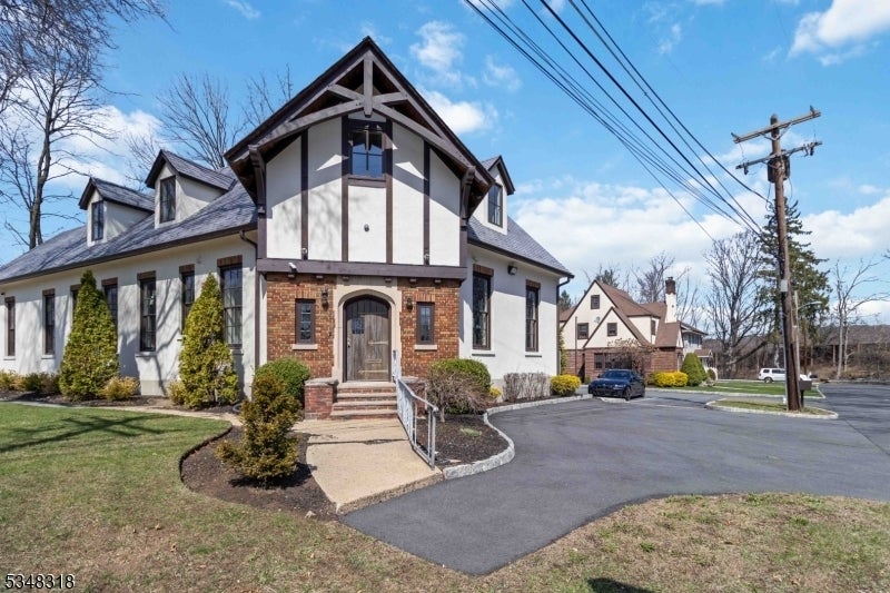 Photo of Listing #3954794