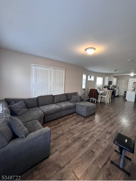 Photo of Listing #3954913