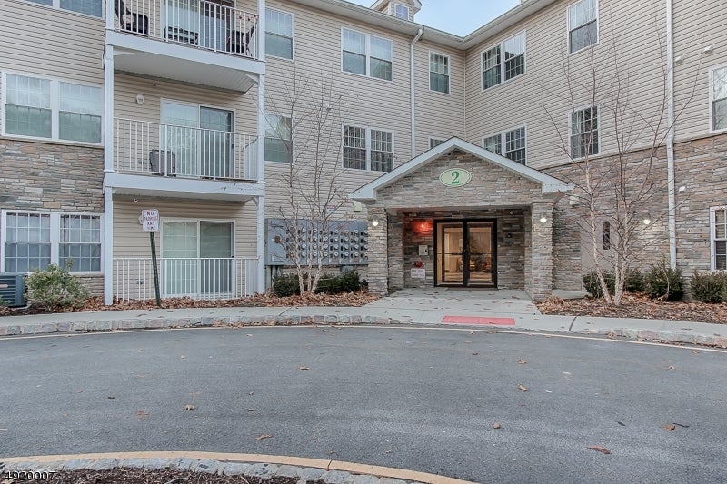 Photo of Listing #3955548
