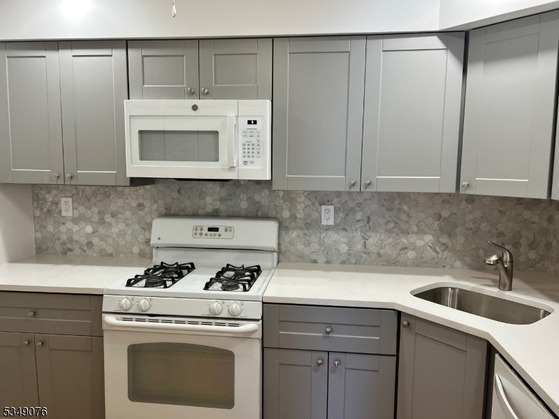 Photo of Listing #3955658