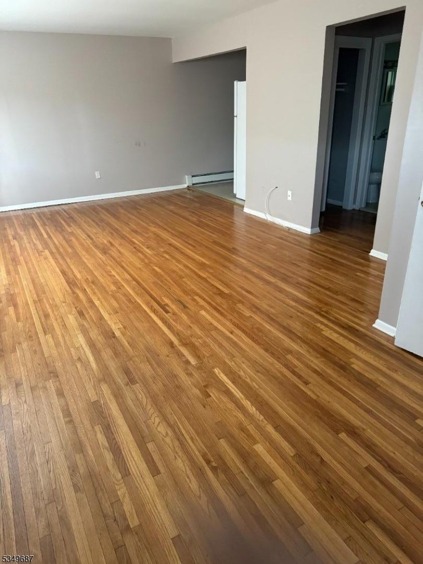 Photo of Listing #3955665