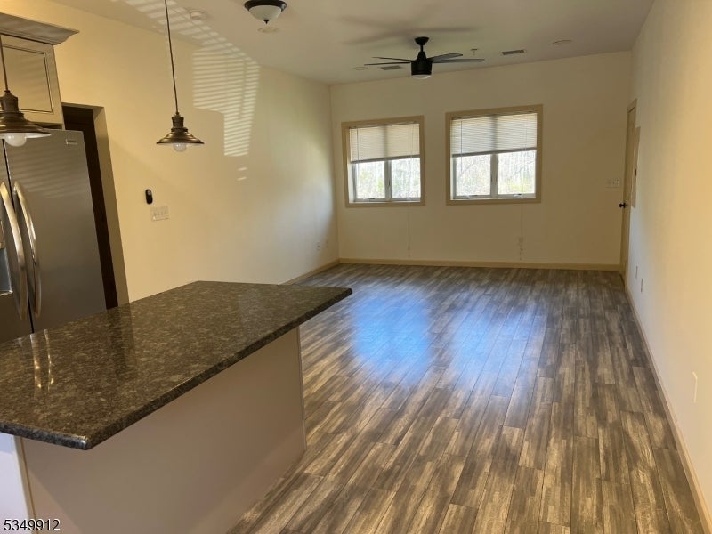 Photo of Listing #3955868