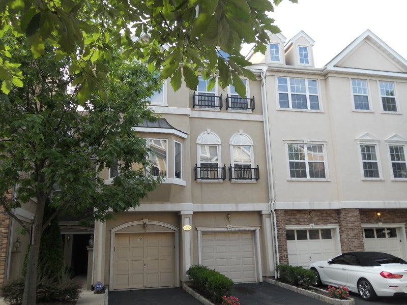 Photo of Listing #3956340