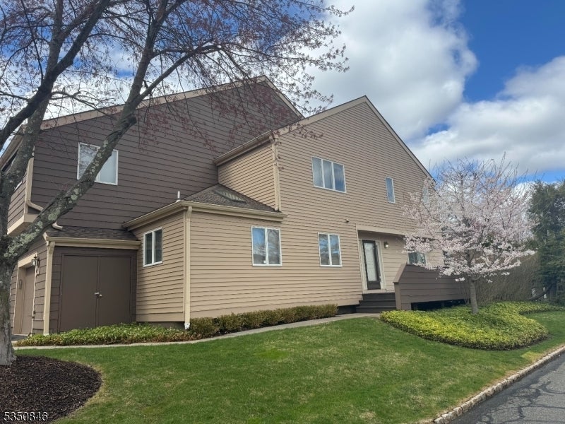 Photo of Listing #3956763