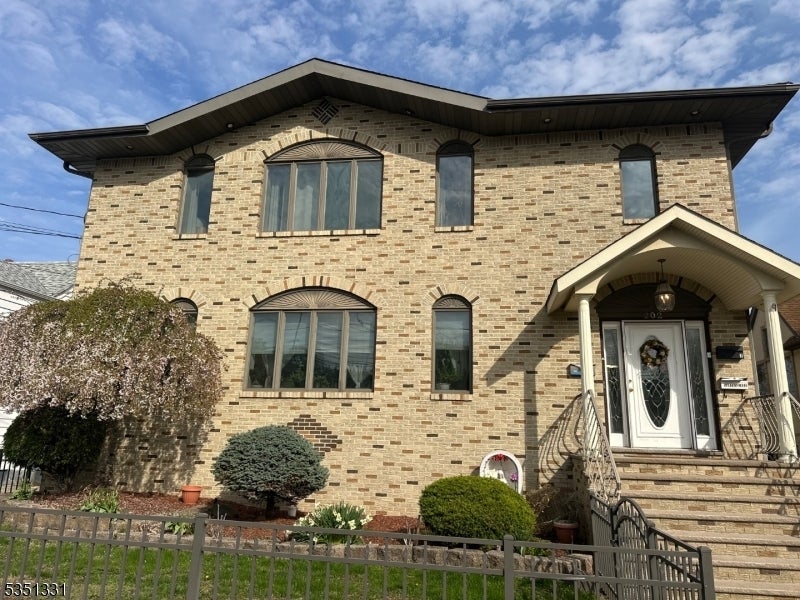 Photo of Listing #3957026