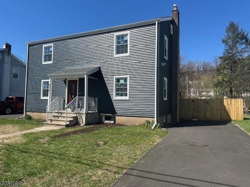 Photo of Listing #3957332