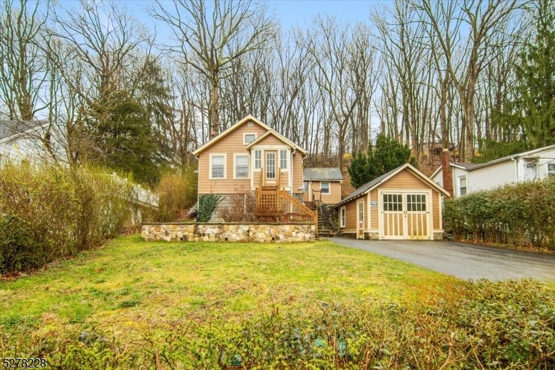 Photo of Listing #3957419