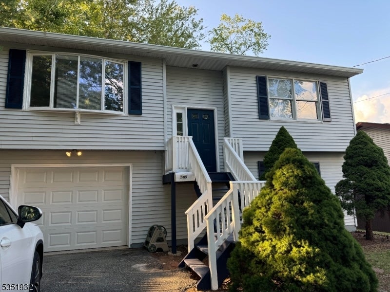 Photo of Listing #3957562