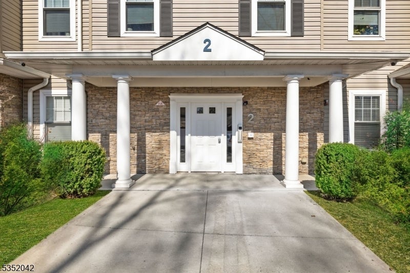 Photo of Listing #3957642