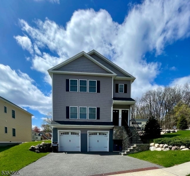 Photo of Listing #3958179