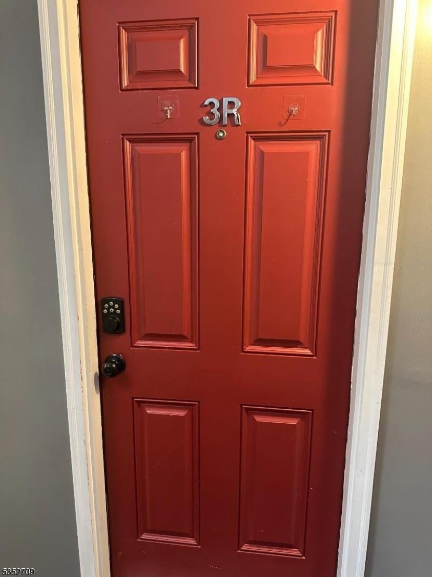 Photo of Listing #3958195