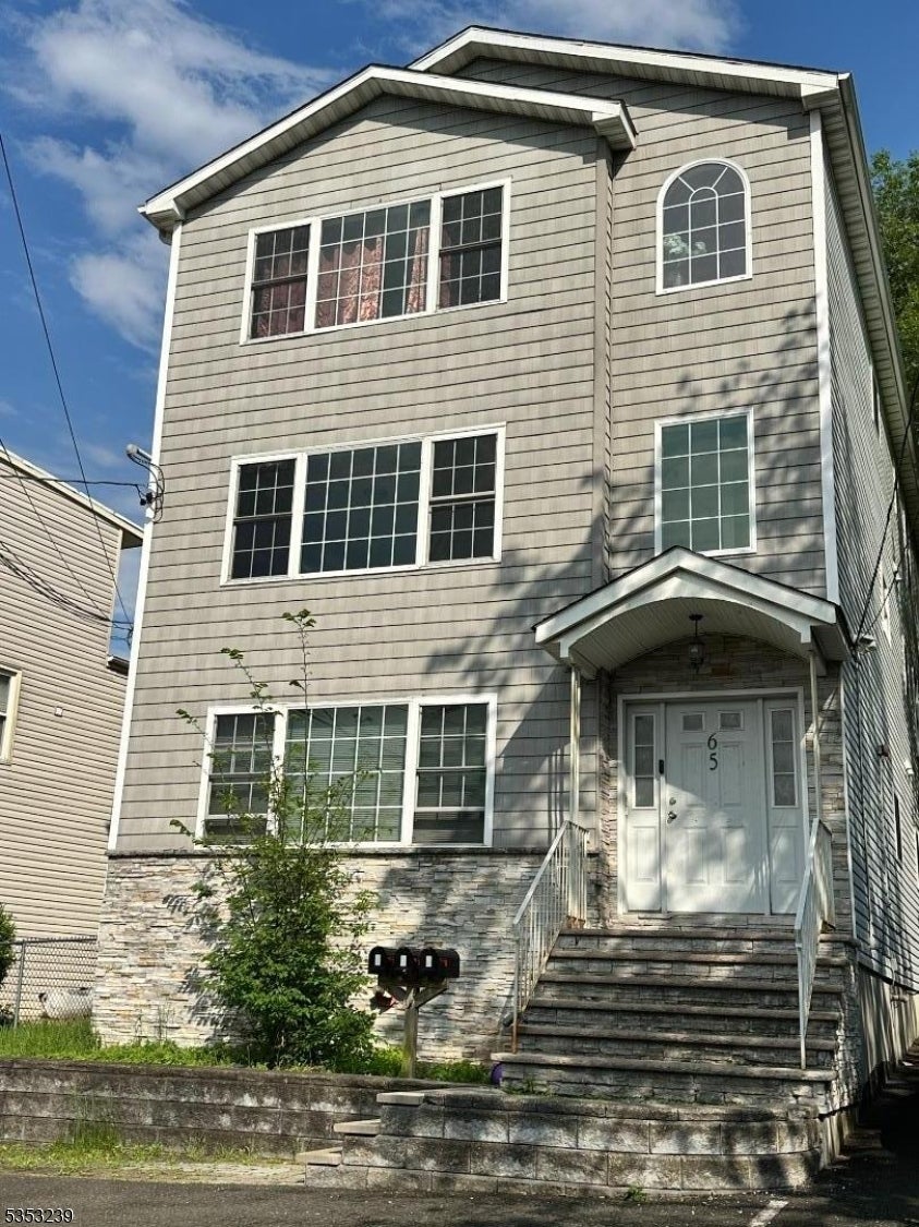Photo of Listing #3958743
