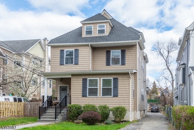 Photo of Listing #3959201