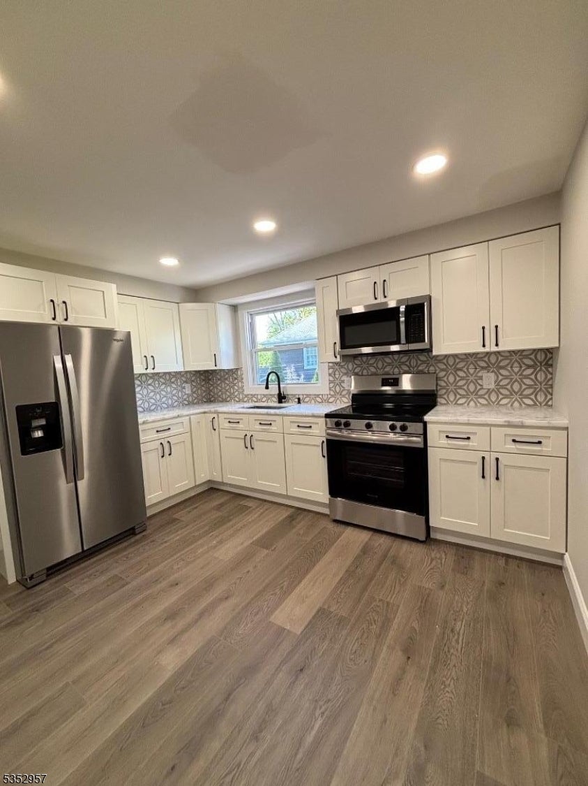Photo of Listing #3959269
