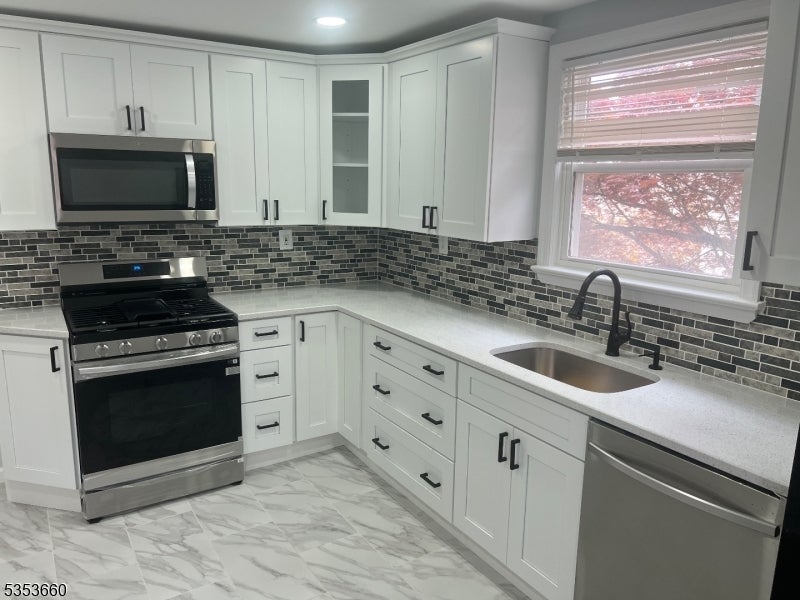 Photo of Listing #3959554