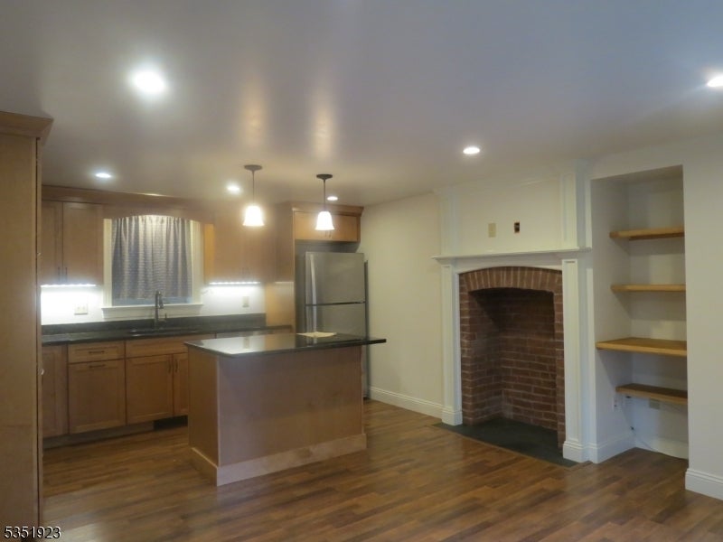 Photo of Listing #3960041