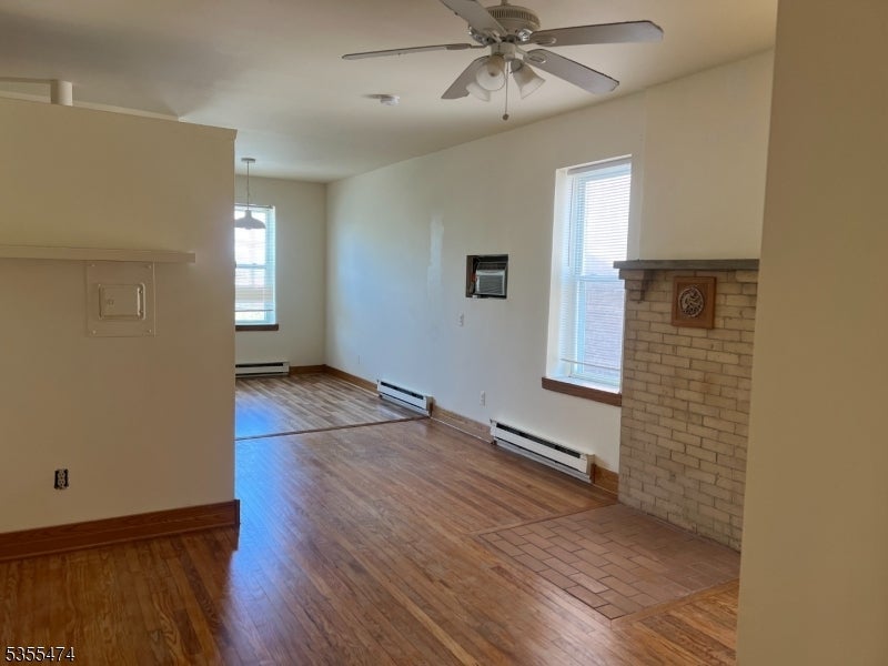 Photo of Listing #3960820