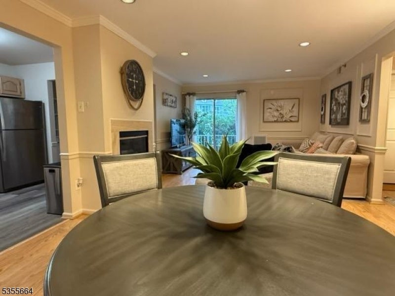 Photo of Listing #3960990