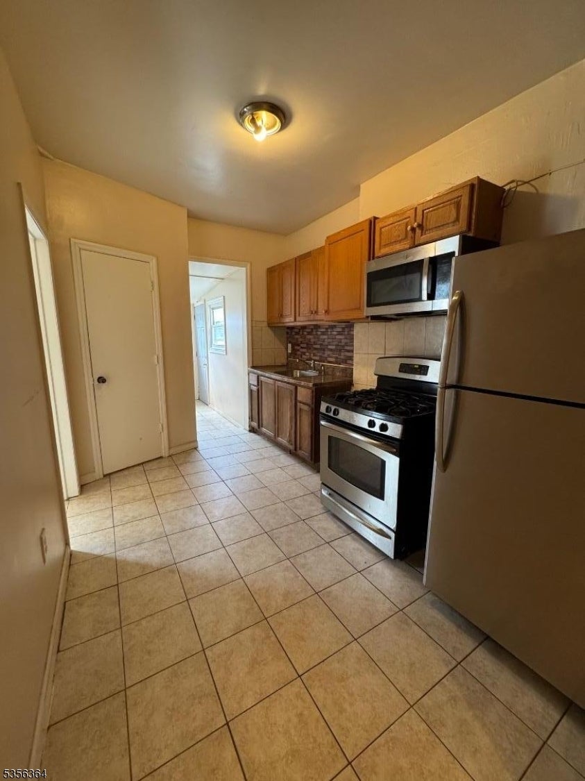 Photo of Listing #3961523