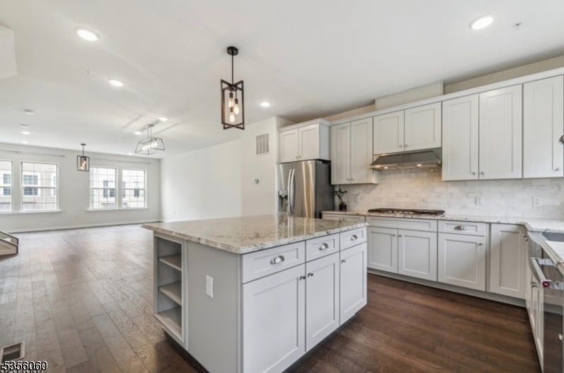 Photo of Listing #3961673