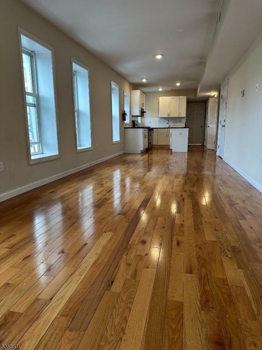 Photo of Listing #3961705