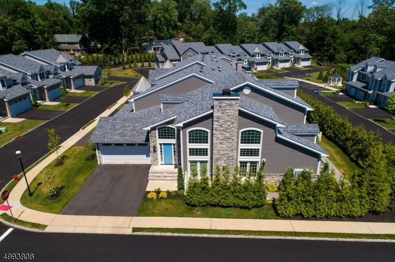 Photo of Listing #3962477