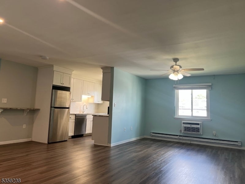 Photo of Listing #3963197