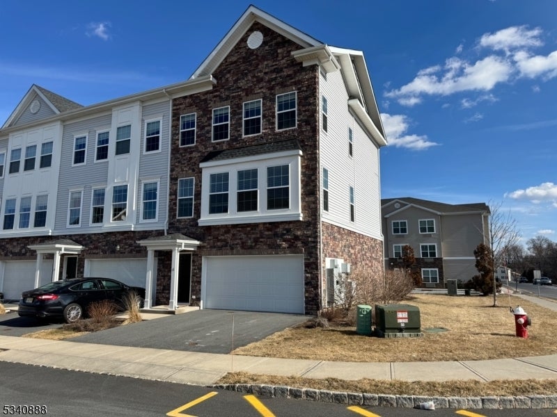 Photo of Listing #3965729